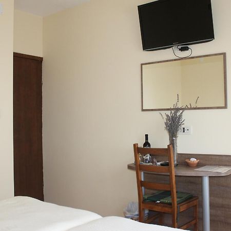 Rooms & Apartment Vinia Бьеловар Номер фото