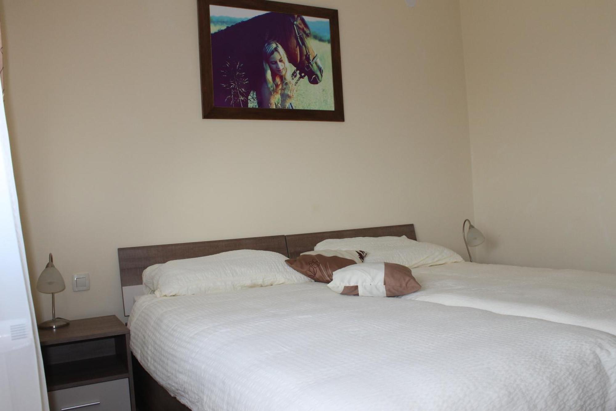 Rooms & Apartment Vinia Бьеловар Номер фото