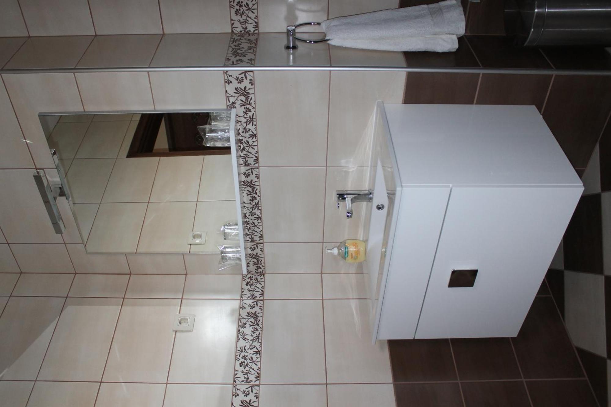 Rooms & Apartment Vinia Бьеловар Номер фото