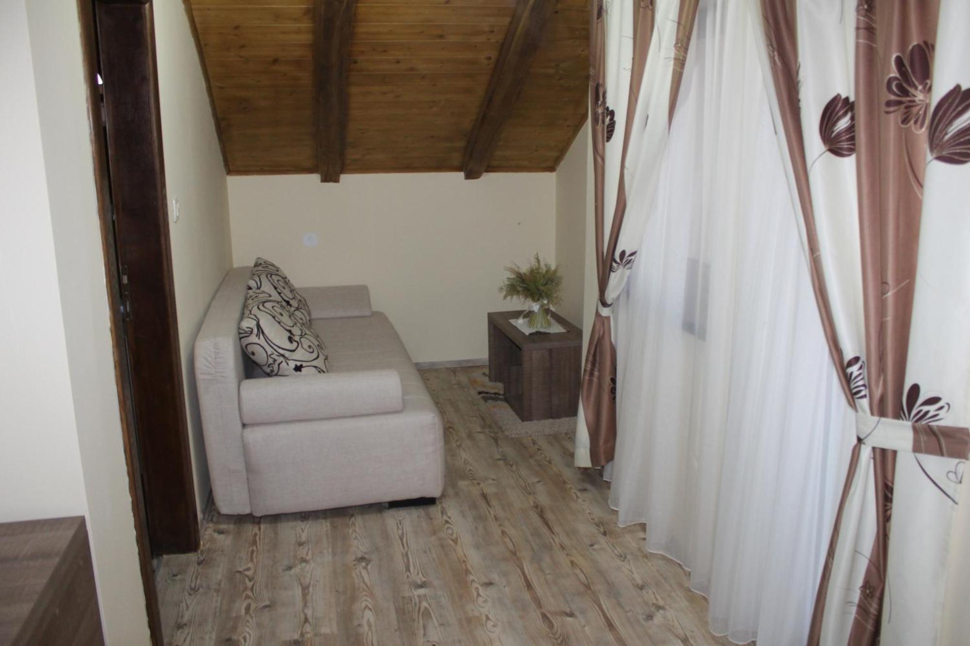 Rooms & Apartment Vinia Бьеловар Номер фото