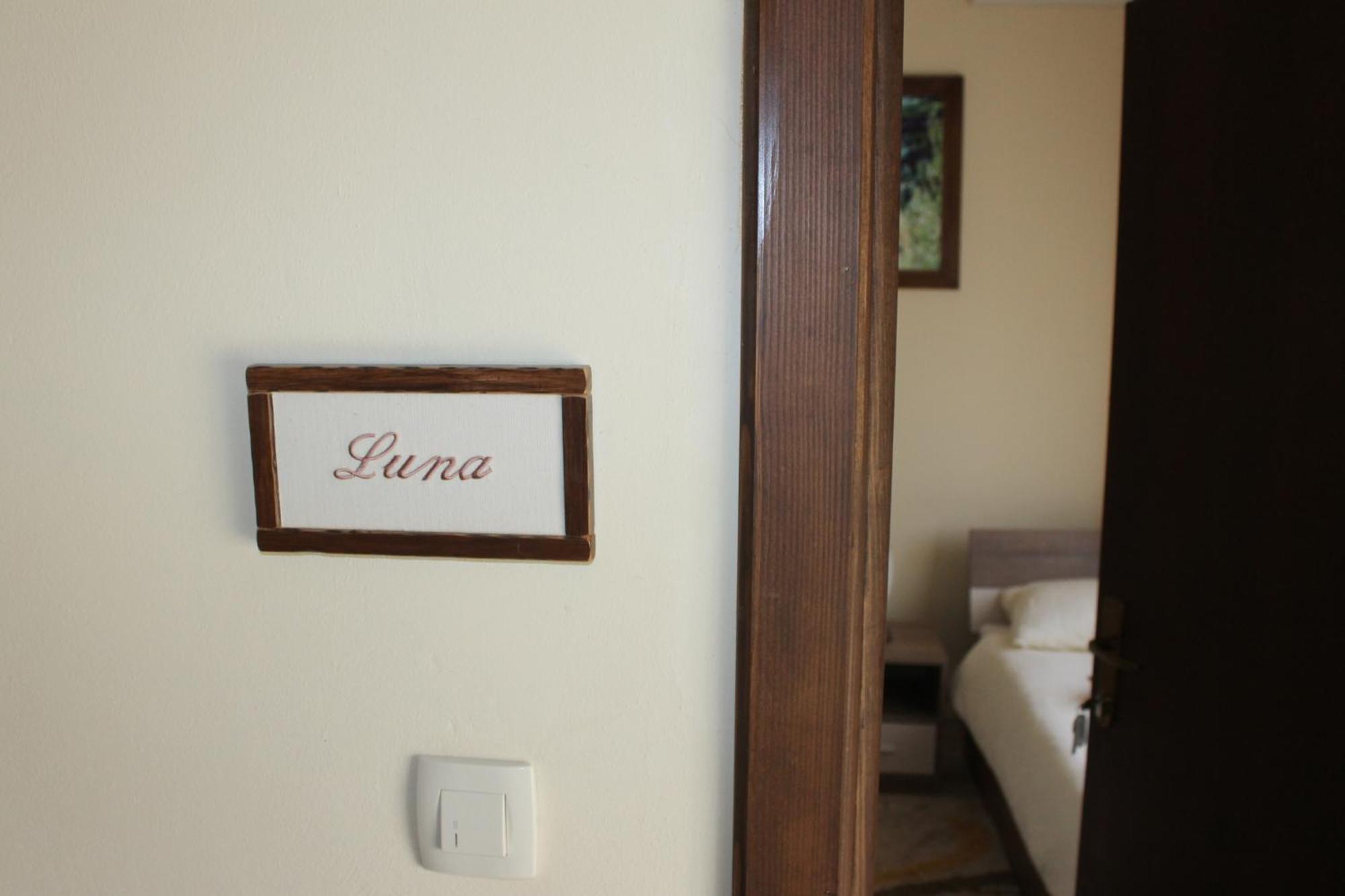Rooms & Apartment Vinia Бьеловар Номер фото