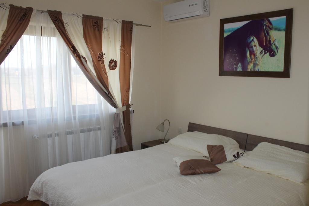 Rooms & Apartment Vinia Бьеловар Номер фото